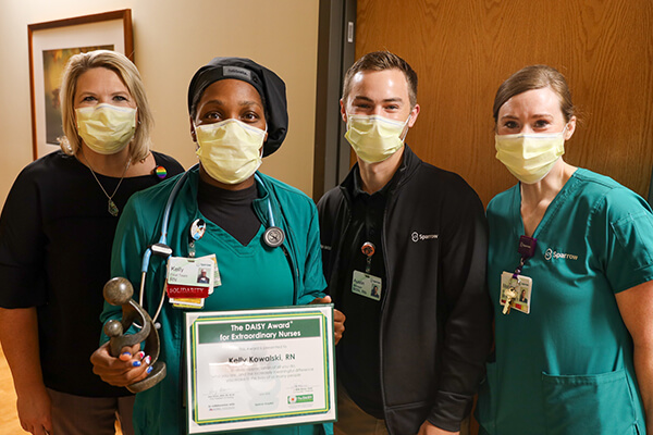 Group Photo Nurse Kelly Kowalski |Aug. 2022 Daisy Award